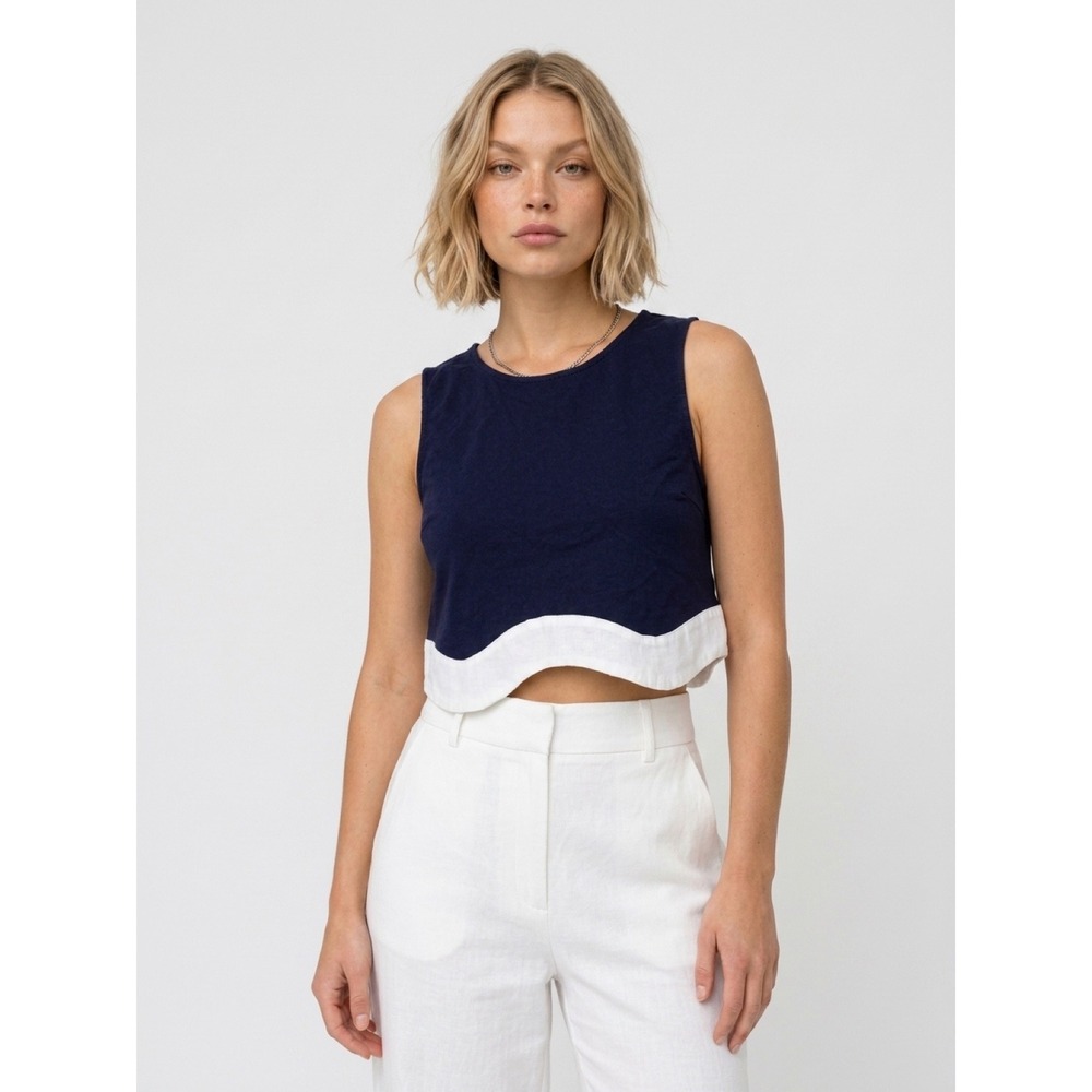 Entro Navy Blue White Wavy Hem Crop Top Sleeveless Keyhole Back Size L